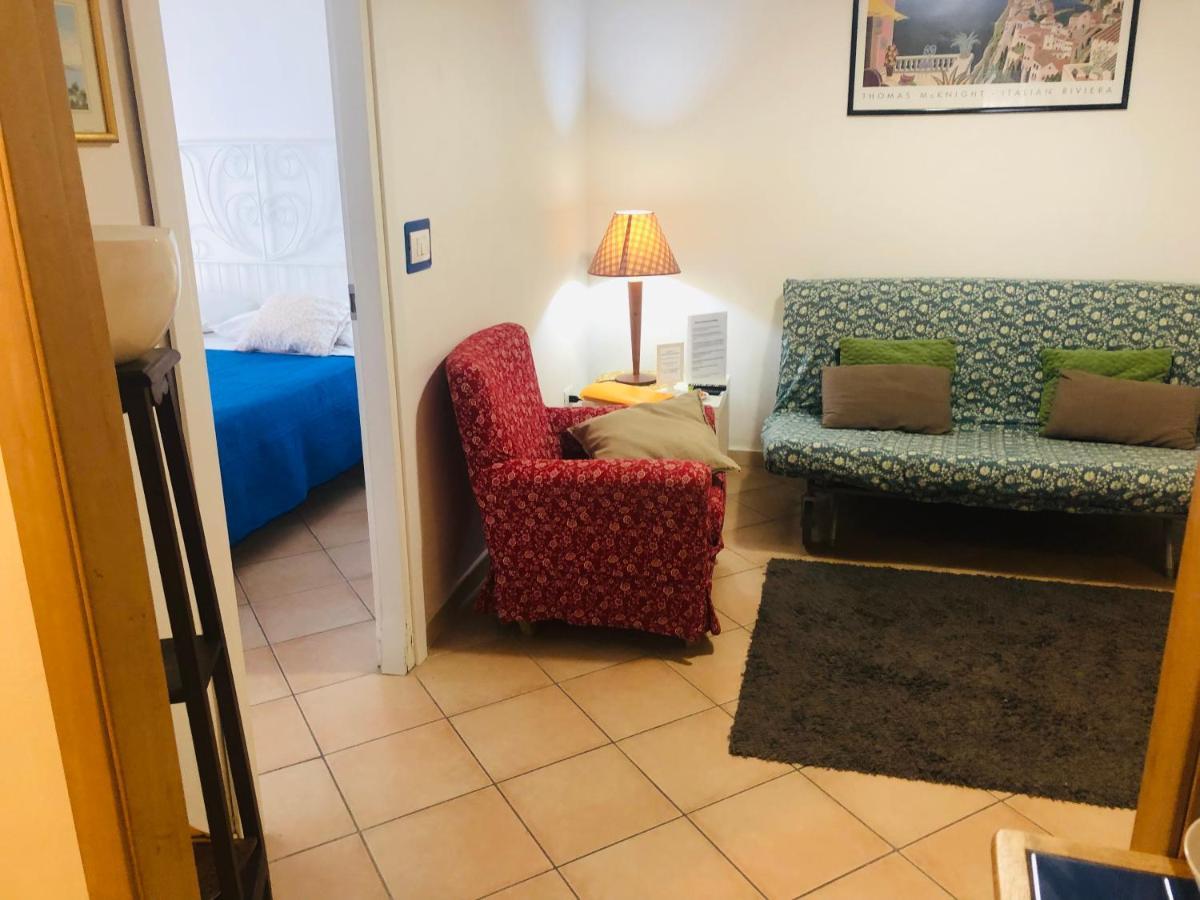 Caio Asinio Apartment