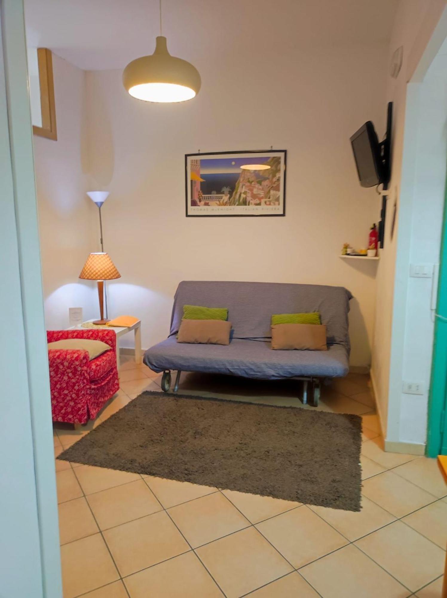 Caio Asinio Apartment